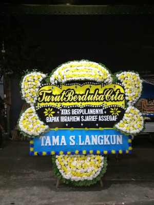 Papan Bunga Duka di Ilaga
